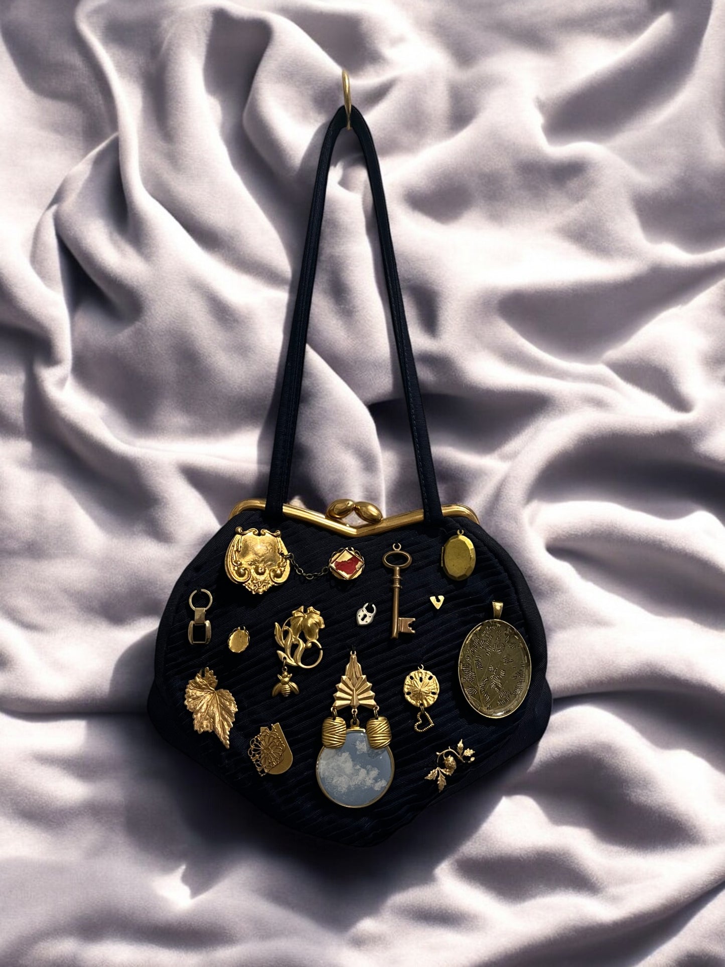 1940s Navy Pleat Fabric ‘Gathered Charm’ Bag