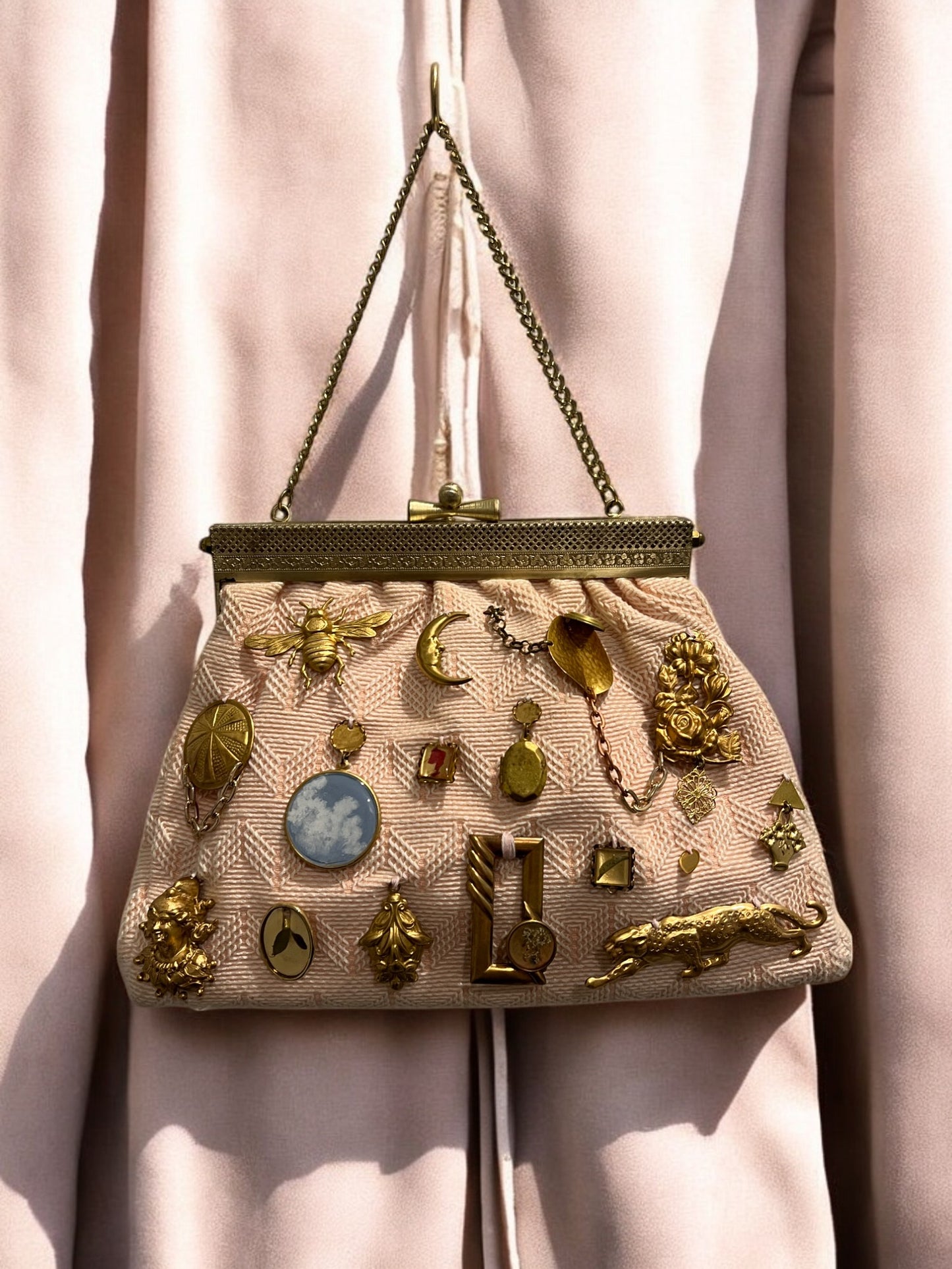 1950s Pink Fabric ‘Gathered Charm’ Bag