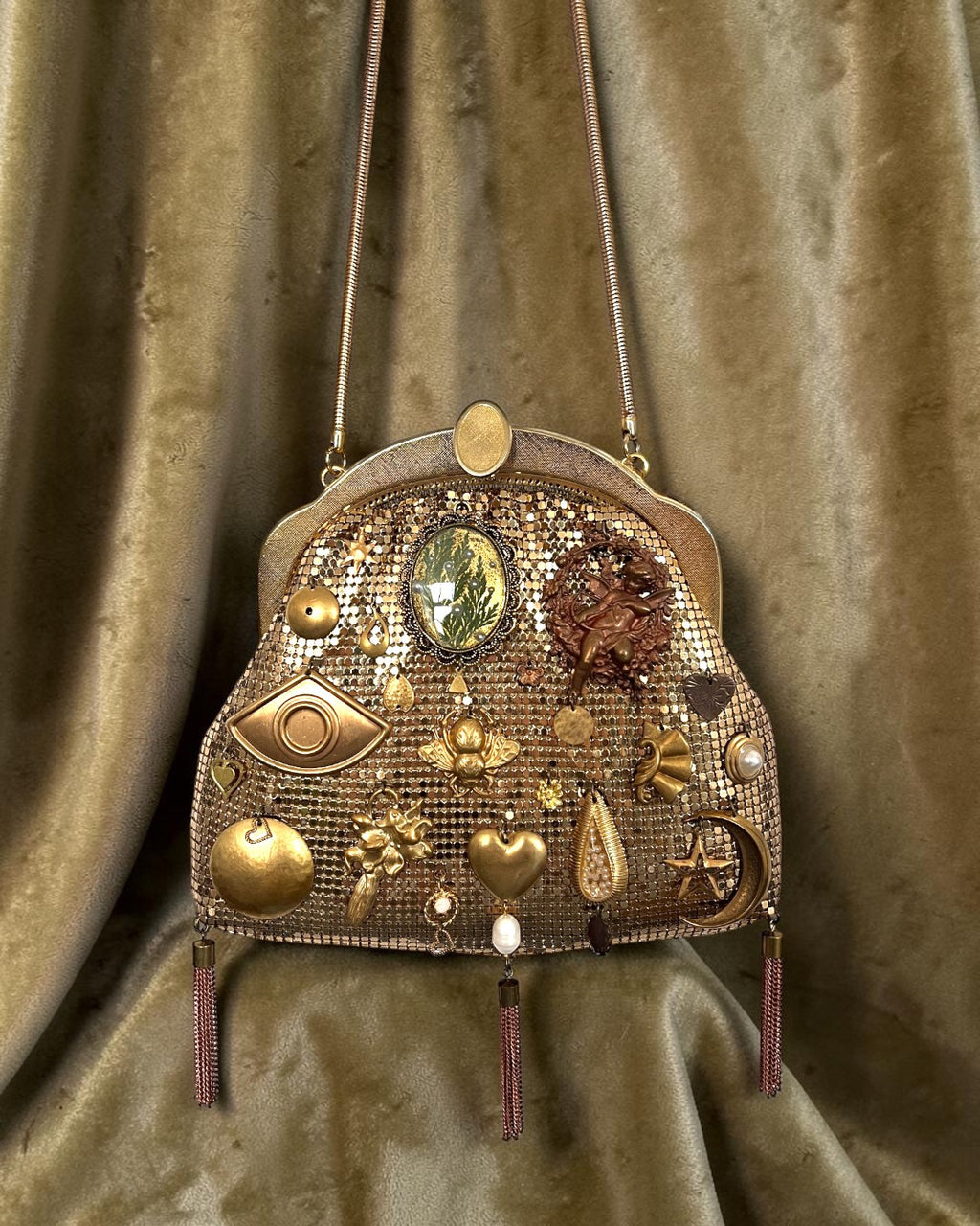 1950s Gold mesh Gathered Charm Bag