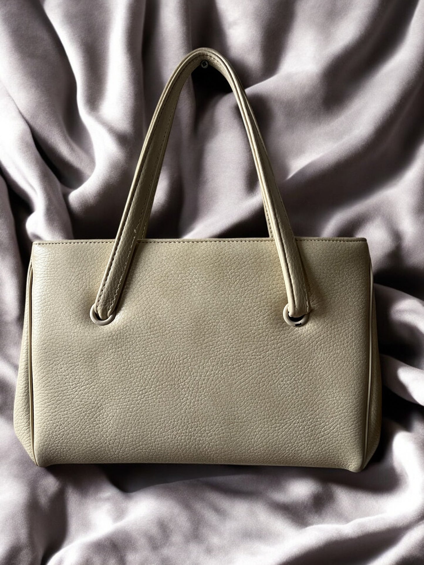 1960s Ivory Leather ‘Gathered Charm’ Bag