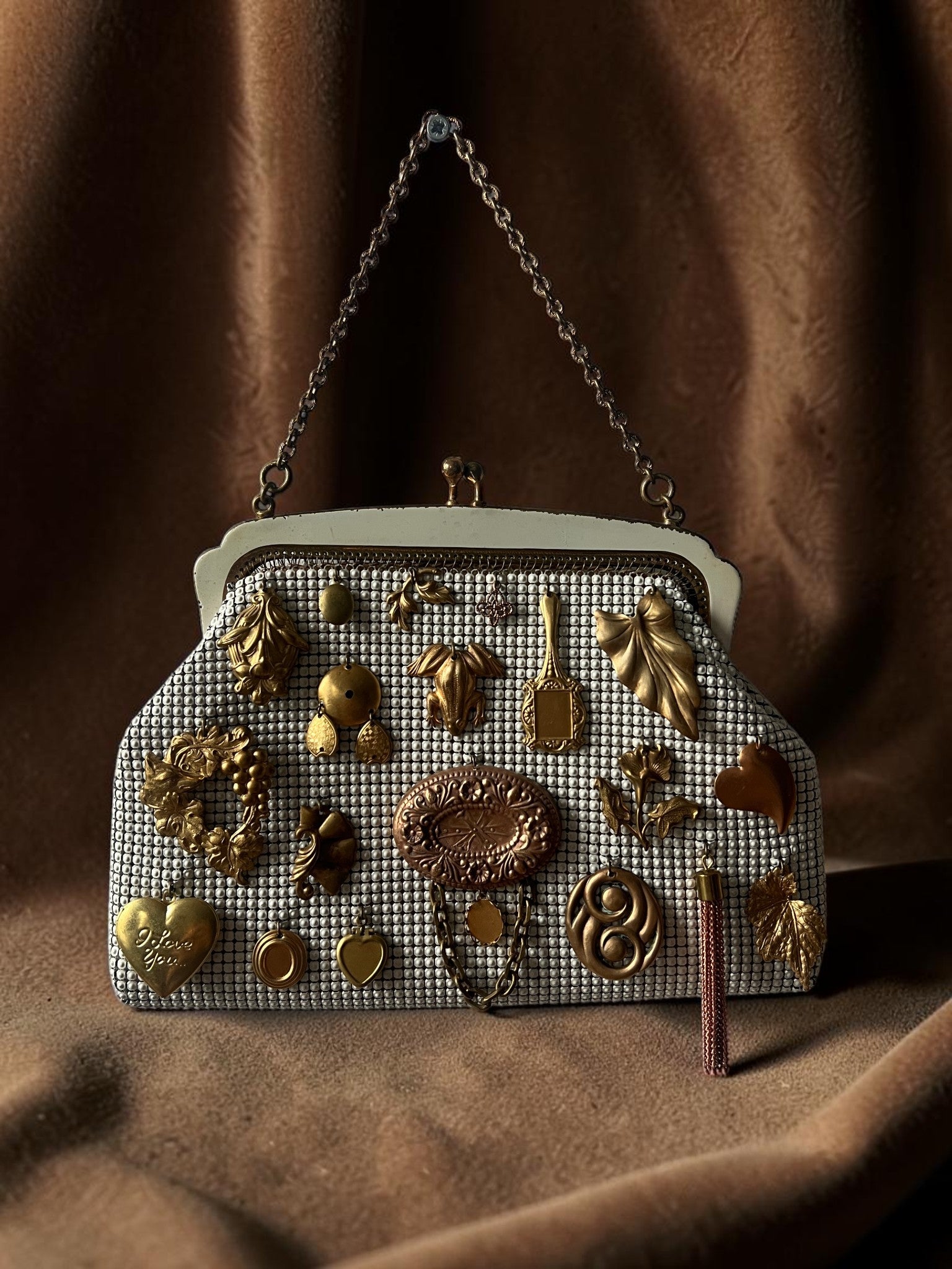 1930s Ivory & Gold Mesh Gathered Charm Bag