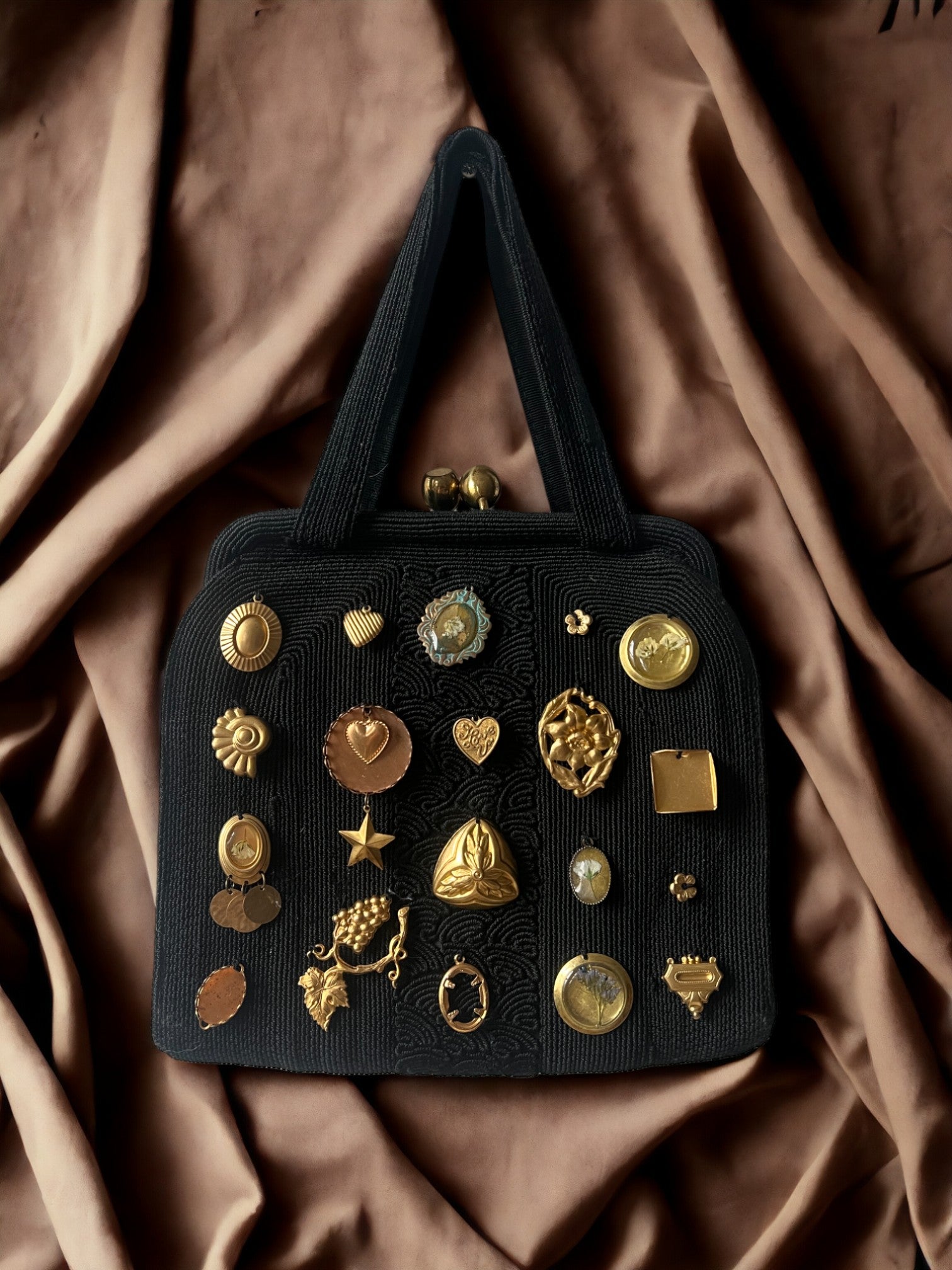 1940s Black Cordé ‘Gathered Charm’ Kiss Lock Bag