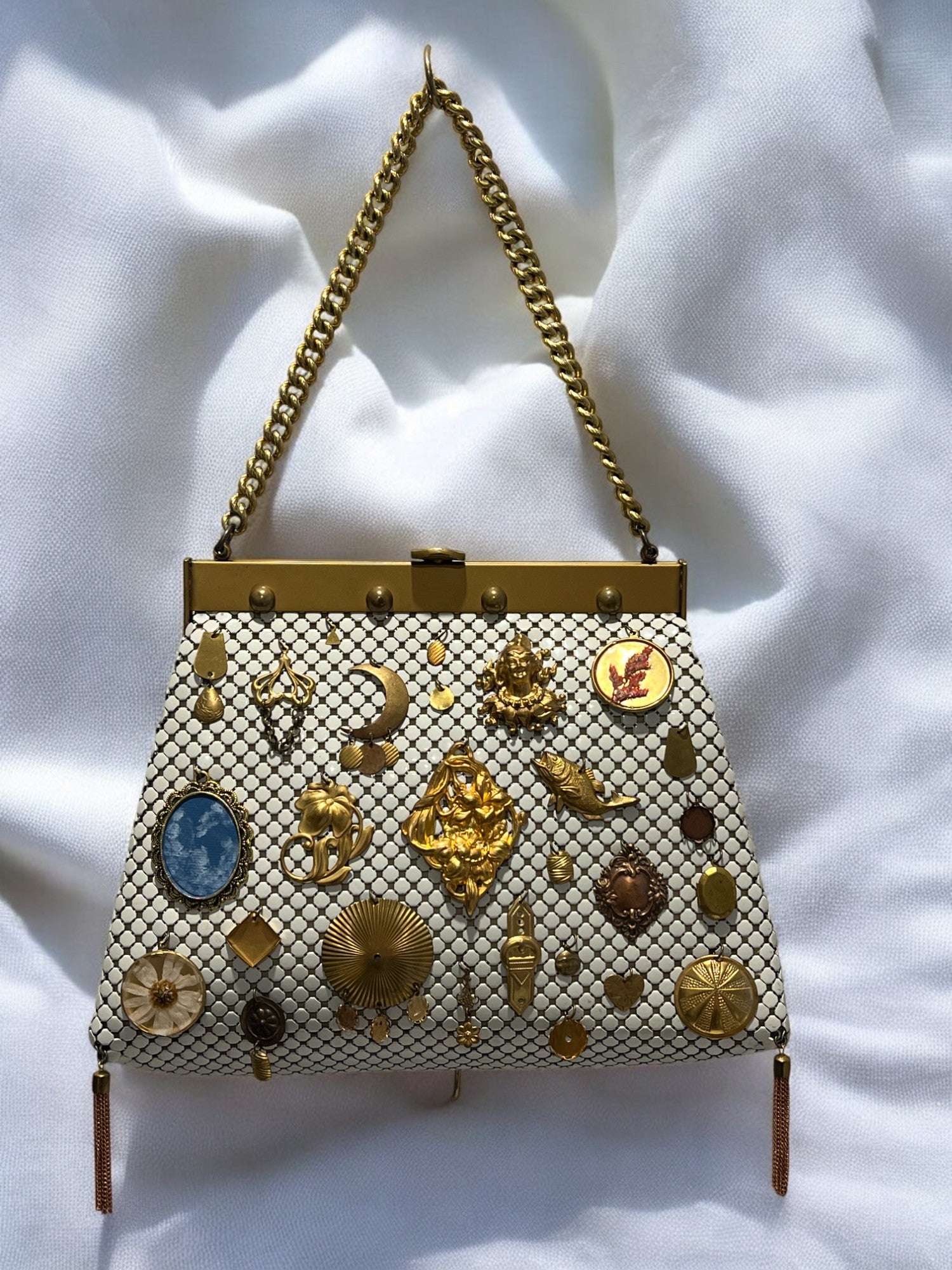 1960s White & Gold Mesh ‘Gathered Charm’ Bag