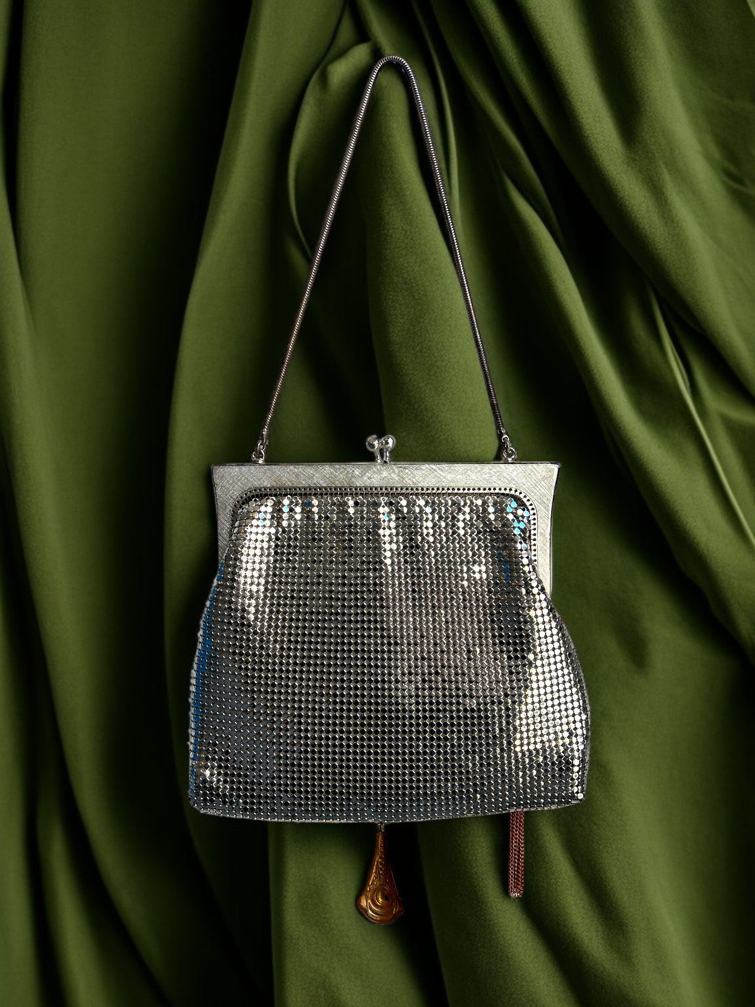 1950s Silver Mesh Heart Gathered Charm Bag