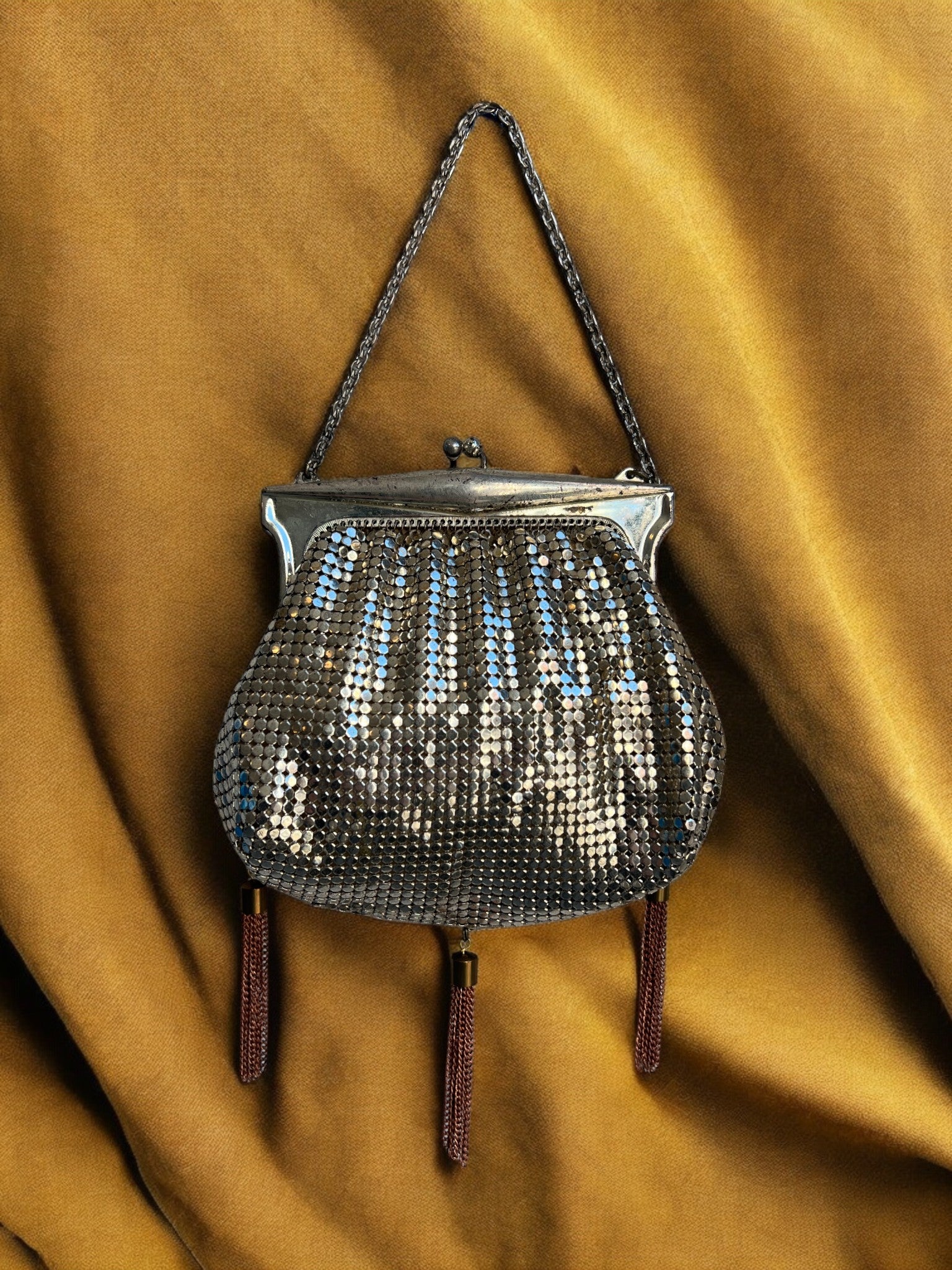 1930s Silver Mesh Gathered Charm Bag