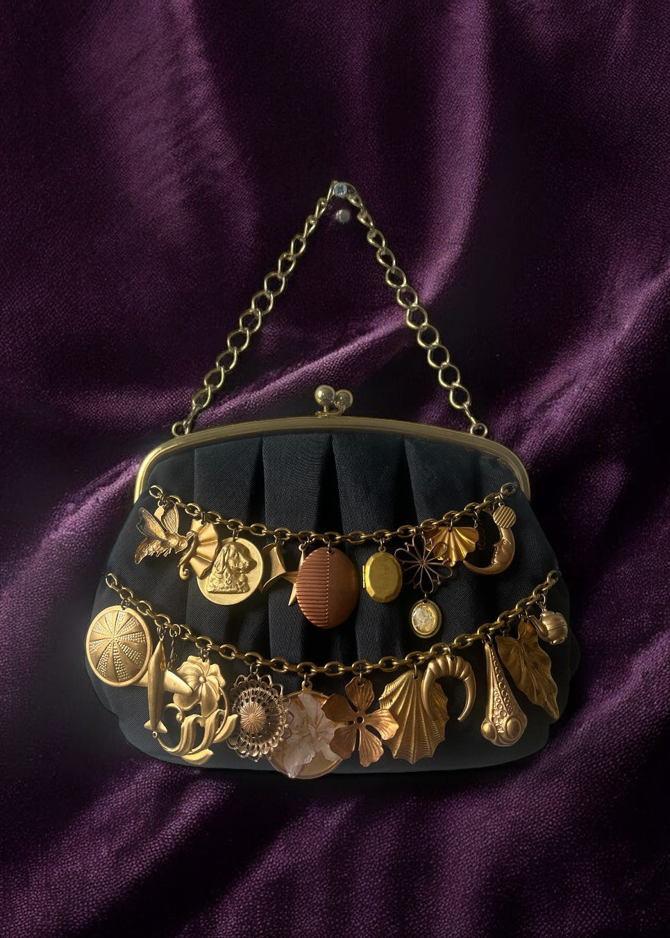 1940s Black Chain Gathered Charm Bag