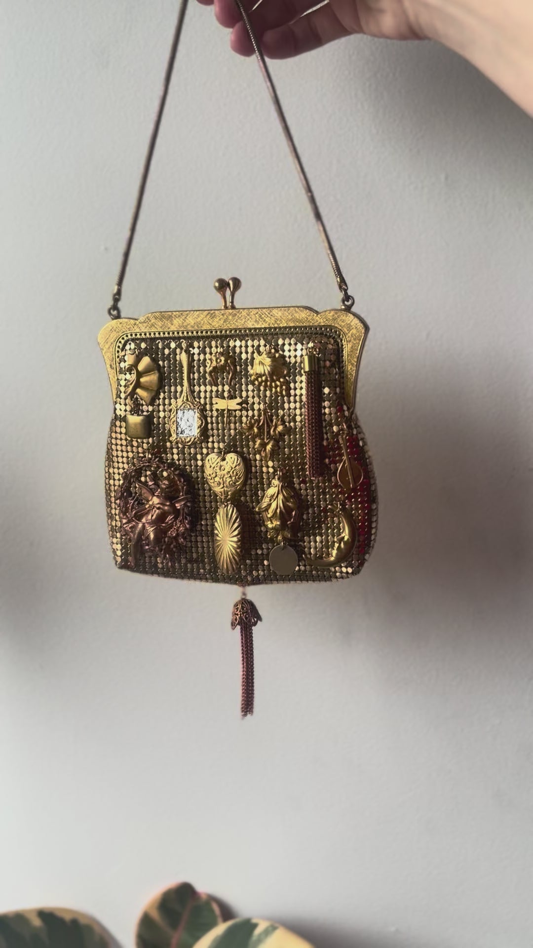 1930s Gold Mesh Gathered Charm Bag