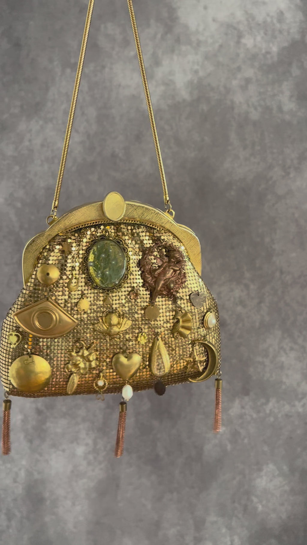 1950s Gold mesh Gathered Charm Bag