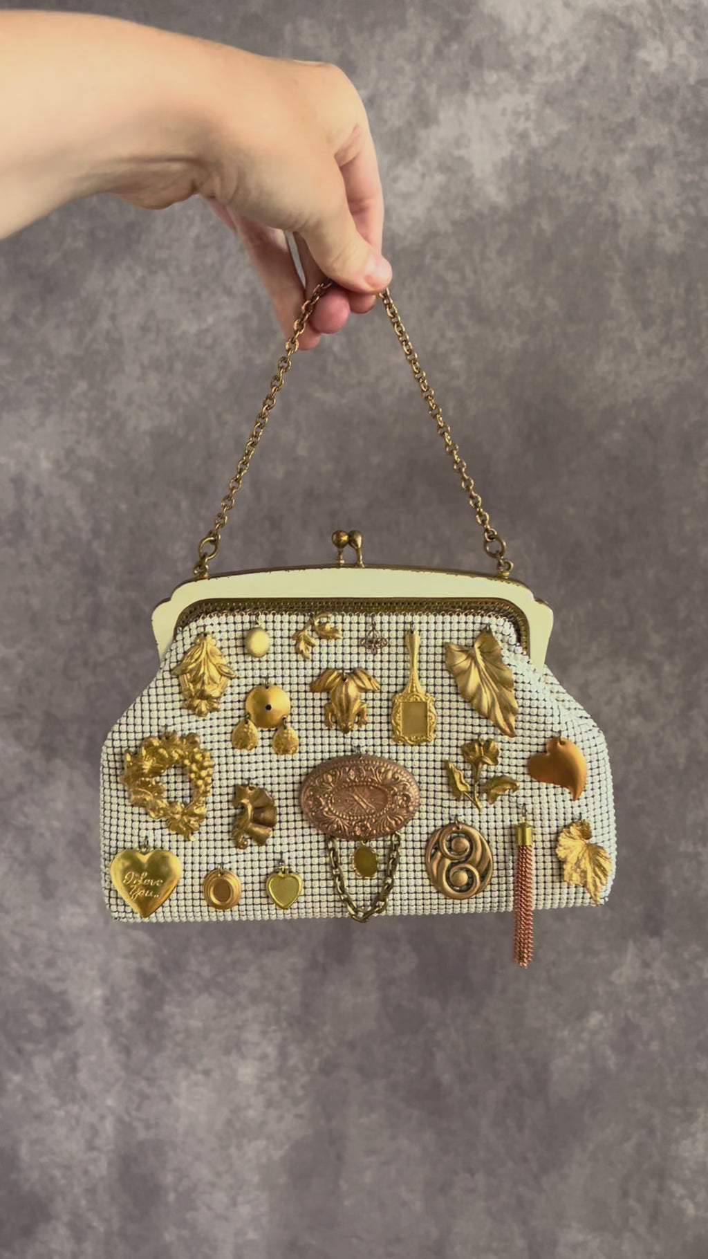 1930s Ivory & Gold Mesh Gathered Charm Bag